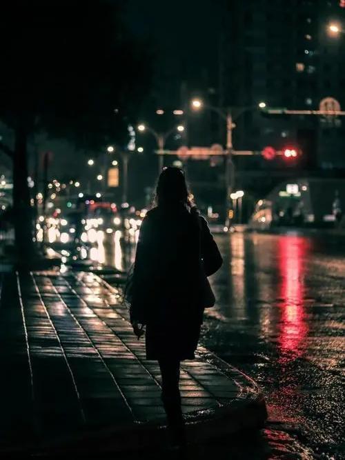 重生后我赶在兄弟举报